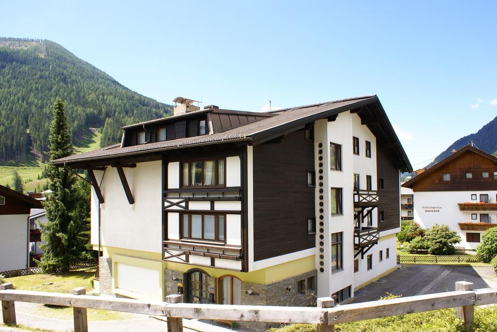 Апартаменты Haus Schuschnig Бад Кляйнкирххайм Экстерьер фото